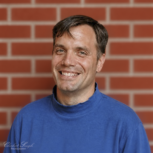 Geoffrey Barrows